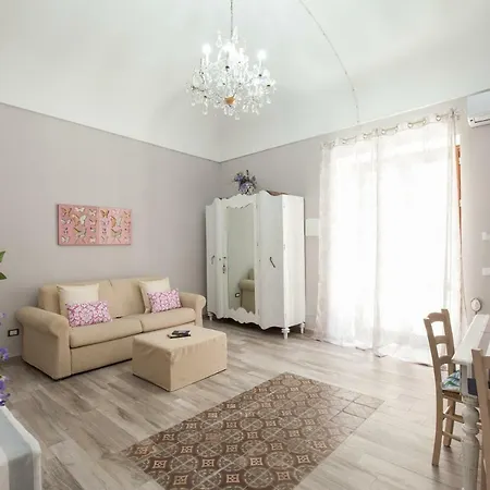 Le Alcove Apartment *